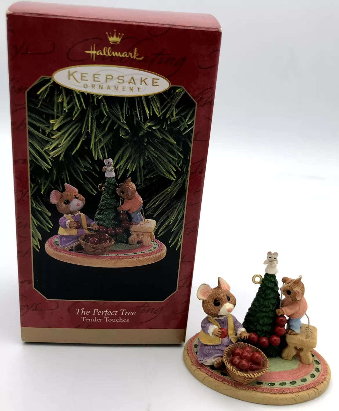 TENDER TOUCHES - The Perfect Tree NEW Hallmark 1997 Ornament Mouse Decorating