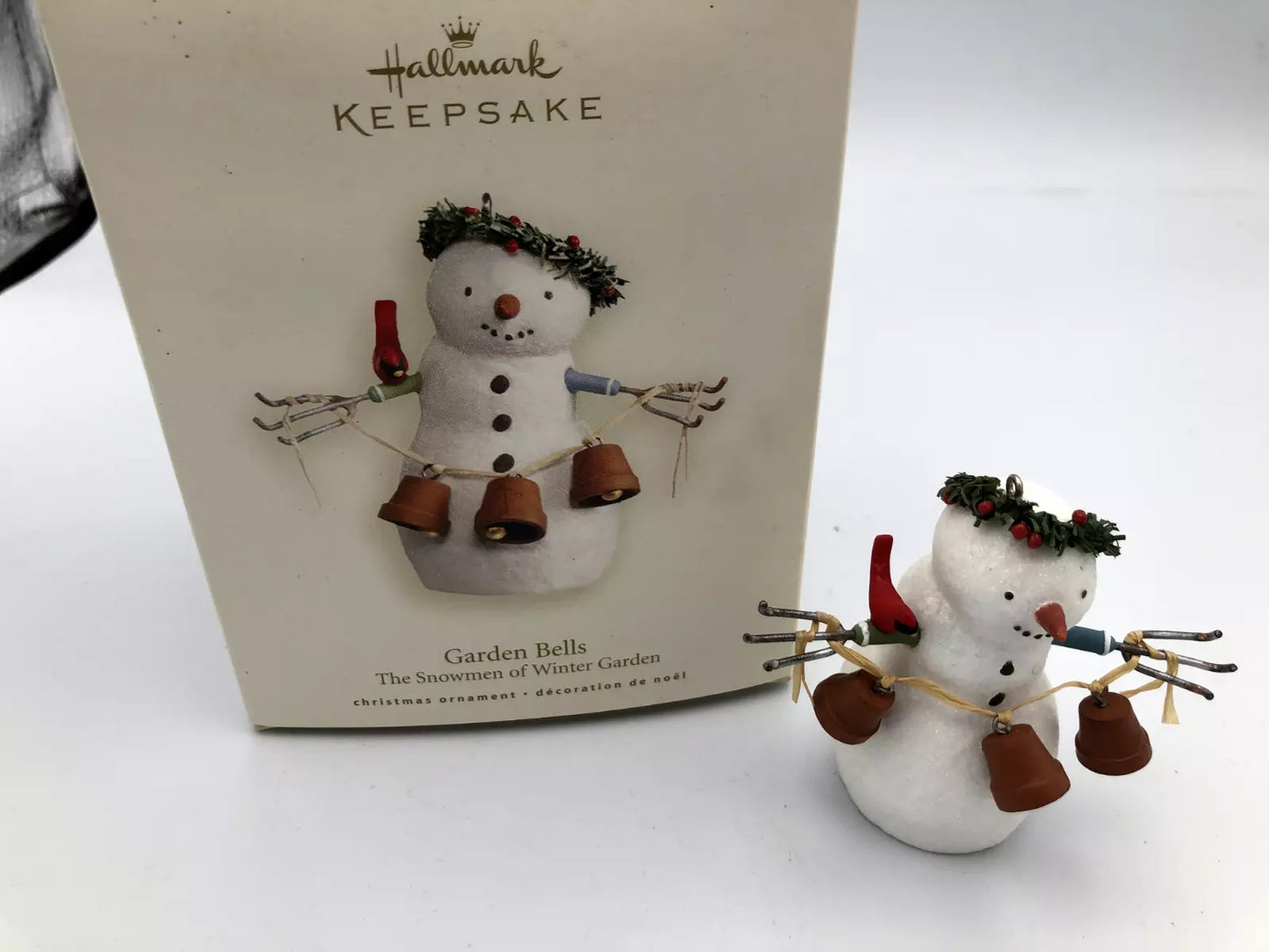 HALLMARK 2007 THE SNOWMEN OF WINTER GARDEN BELLS SNOWMAN ORNAMENT