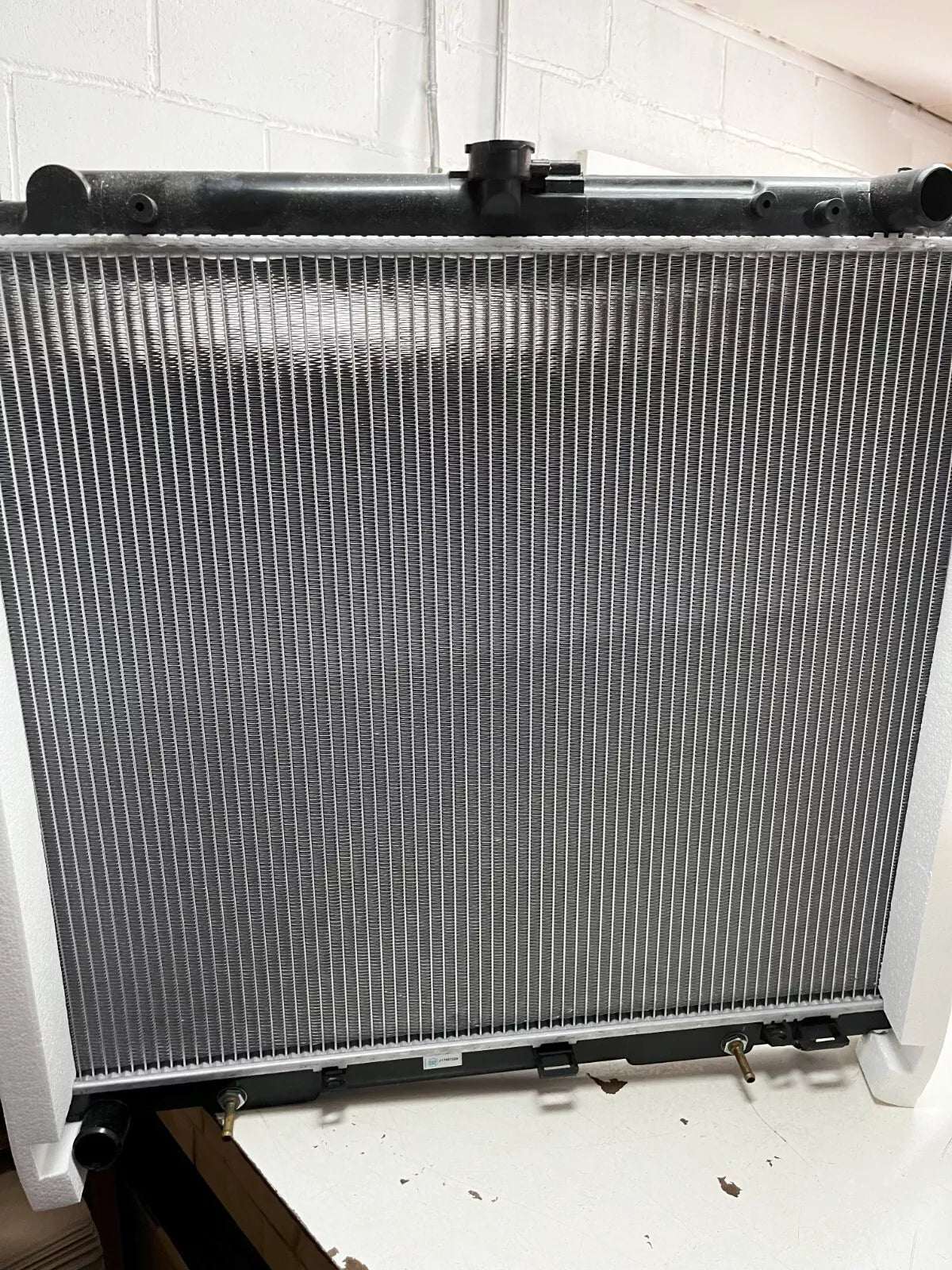 Radiator  2015 - 2018 NISSAN FRONTIER 21460-9CA2E 4.0 L/5.6L ENGINE